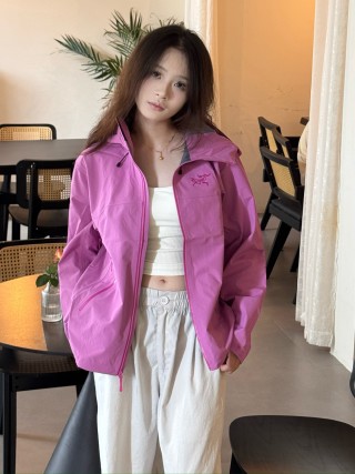 Arc'teryx Beta SL Hooded Windbreaker Jacket in Cherry Blossom Pink view 5