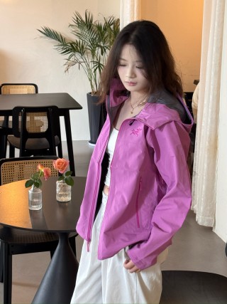 Arc'teryx Beta SL Hooded Windbreaker Jacket in Cherry Blossom Pink view 6