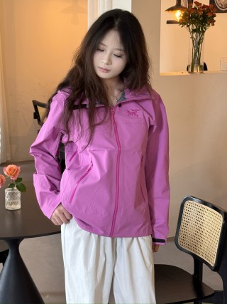 Arc'teryx Beta SL Hooded Windbreaker Jacket in Cherry Blossom Pink view 9