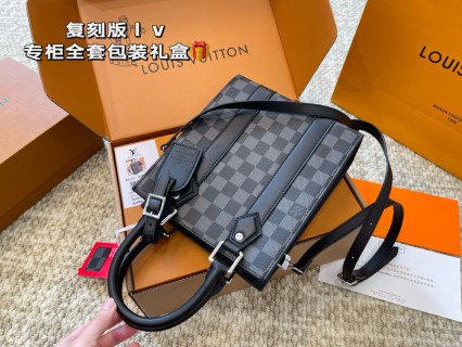 Louis Vuitton Damier Graphite Shoulder Bag Black view 5