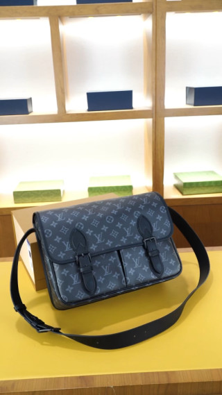 Louis Vuitton Monogram Canvas Navy Messenger Bag video