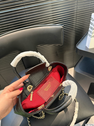 Chanel-Inspired Classic Black Quilted Handbag with Chain Strap view 9