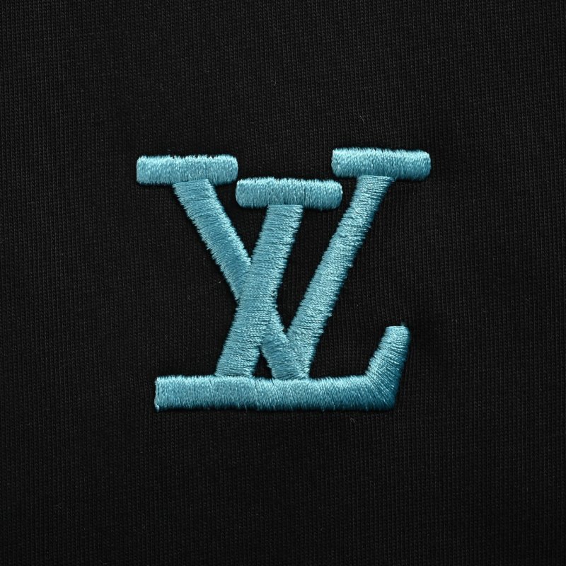 Louis Vuitton Gradient Monogram Embroidered Black T-Shirt view