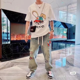 Gucci Bunny Graphic Cream T-Shirt view 3