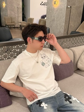 Cream Graphic Dog Print Short Sleeve T-Shirt view 4