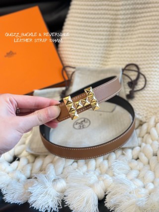 Hermès Quizz Party Buckle Reversible Leather Belt Tan/Black view 2