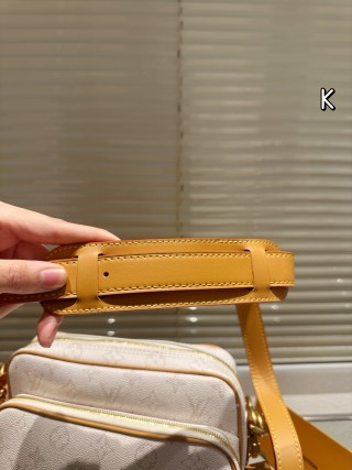 Louis Vuitton Nil Nil Monogram Canvas Crossbody Bag - Cream view 5