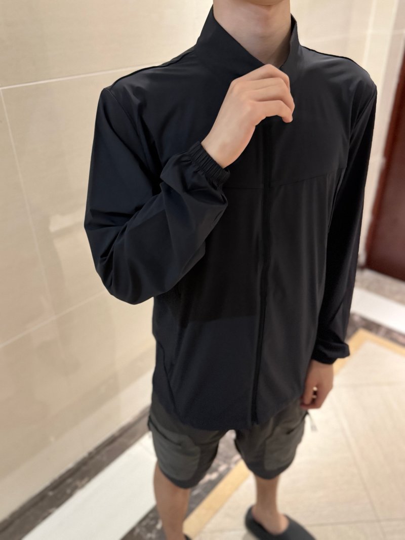 Black Oversized Sun-Protection Windbreaker Jacket view