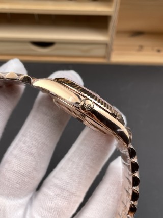 Rolex Day-Date Rose Gold Olive Green Roman Dial 40mm view 6
