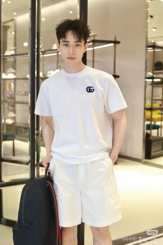 Gucci GG Logo White T-Shirt view 1