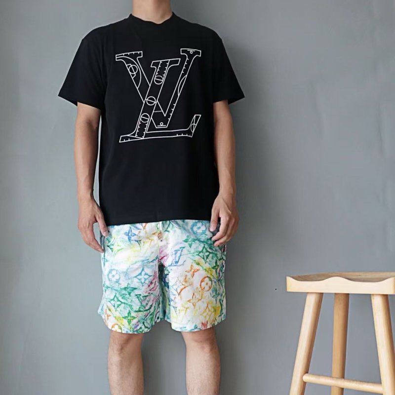 Louis Vuitton Monogram Floral Print Shorts - Multicolor view
