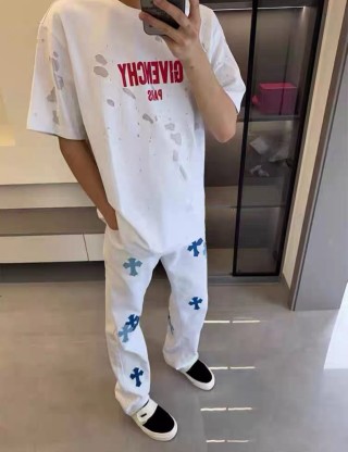 Balenciaga Cream Logo T-Shirt view 4