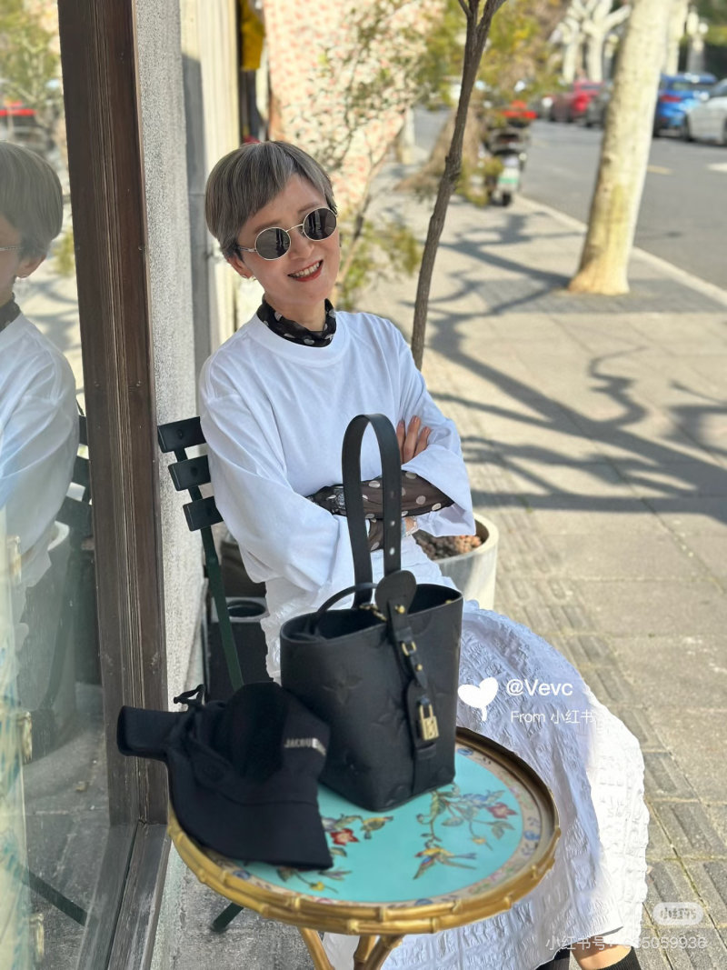 Louis Vuitton BB Bucket Bag Black view