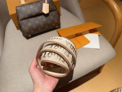 Louis Vuitton Cluny BB Monogram Canvas Handbag - Black view 4