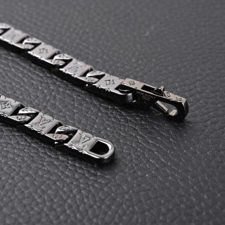 Louis Vuitton Monogram Tied Up Necklace – Gunmetal view 6