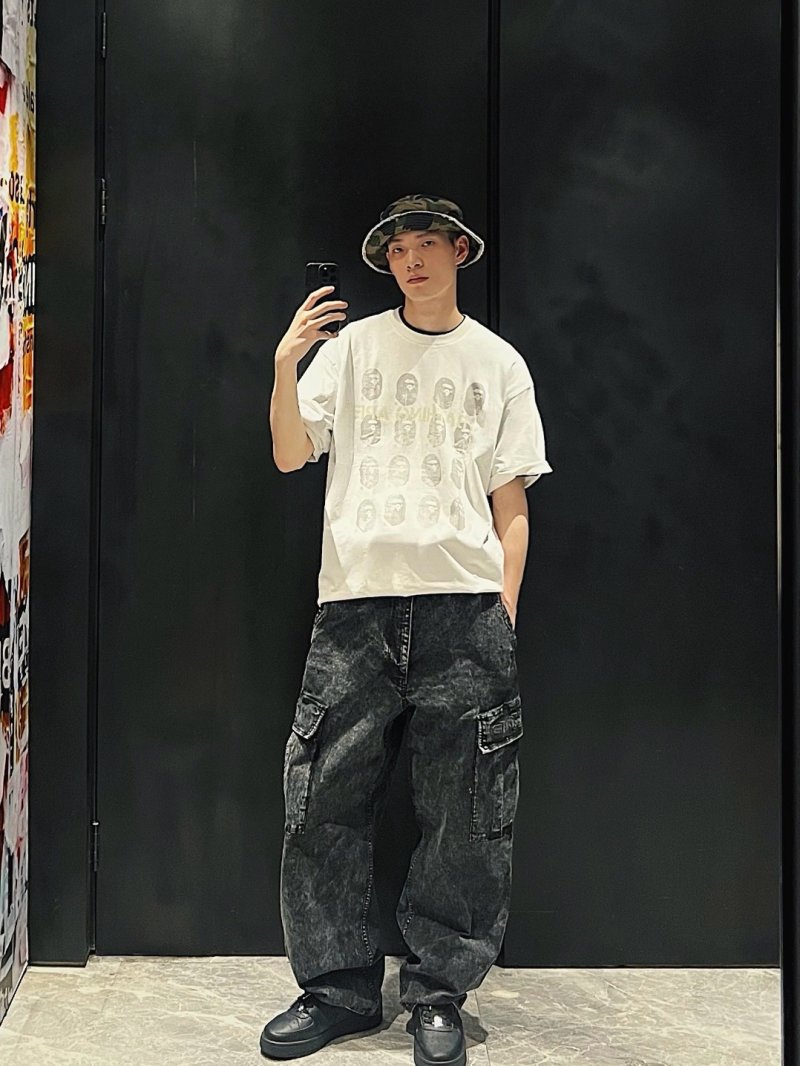 White Multi-Head Graphic Print T-Shirt view