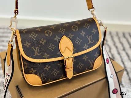 Louis Vuitton Monogram Canvas Shoulder Bag with Detachable Strap view 2