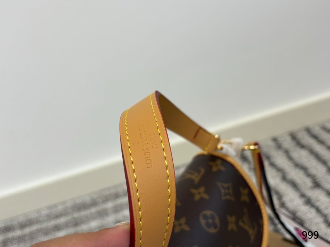 Louis Vuitton Monogram Canvas Shoulder Bag with Detachable Strap view