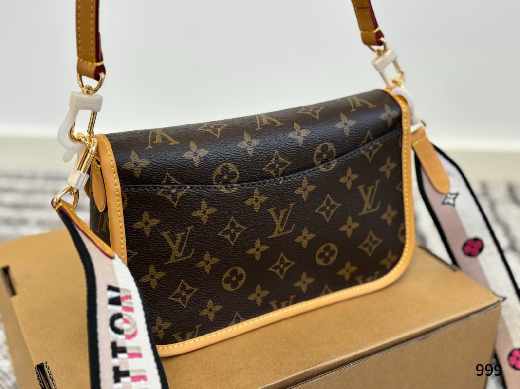 Louis Vuitton Monogram Canvas Shoulder Bag with Detachable Strap view