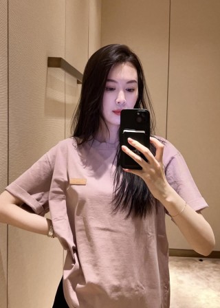 Dusty Pink Short Sleeve T-Shirt with Gold Label view 2