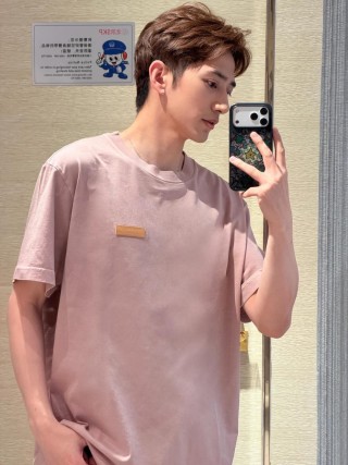 Dusty Pink Short Sleeve T-Shirt with Gold Label view 3