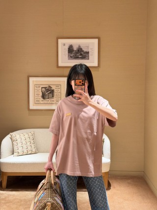 Dusty Pink Short Sleeve T-Shirt with Gold Label view 4