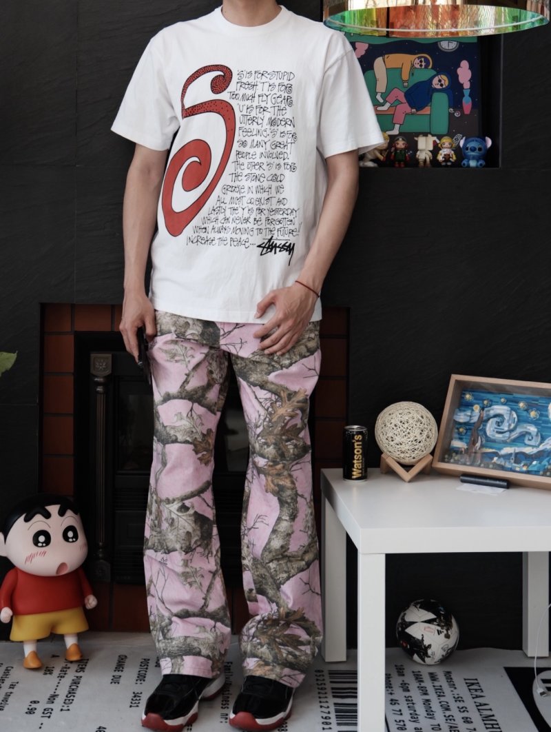White Graphic Print Short Sleeve T-Shirt with Red Abstract Design view