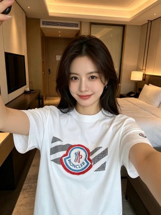 Moncler Logo White T-Shirt view 6