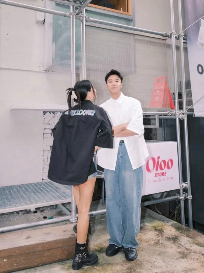 Pastel Gradient Logo Print Oversized Shirt White view