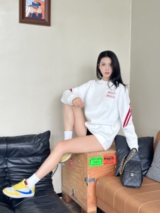 Miu Miu White Oversized Hoodie with Red Logo and Stripe view 5