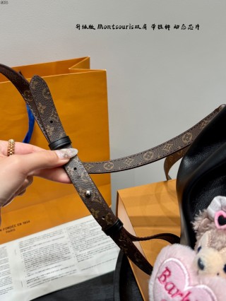 Louis Vuitton Montsouris Black Leather Backpack view 9