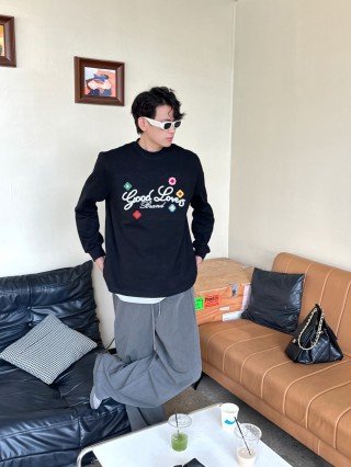 Good Loves Brand Black Long Sleeve T-Shirt with Colorful Embroidery view 3