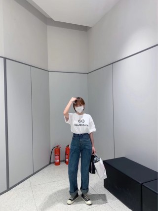 Balenciaga Crest Logo White T-Shirt view 8