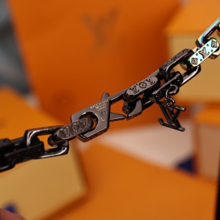 Louis Vuitton Paradis Chain Necklace Multi-Metal view 8