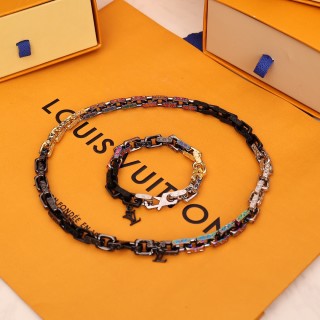 Louis Vuitton Paradis Chain Necklace Multi-Metal view 9