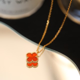 Van Cleef & Arpels Mini Four Leaf Clover Red Carnelian Necklace view 8