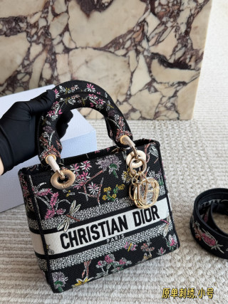 Christian Dior Lady Embroidered Floral Handbag Black view 8