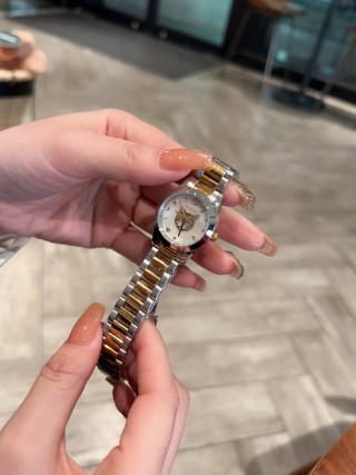 Gucci G-Timeless Two-Tone Watch with Cream Dial view 7