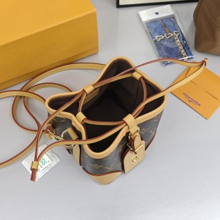 Louis Vuitton Noe Drawstring Bucket Bag Monogram view 8