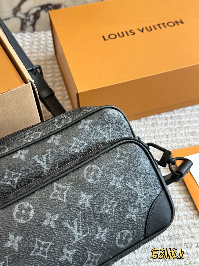 Louis Vuitton Monogram Canvas Messenger Bag Black view