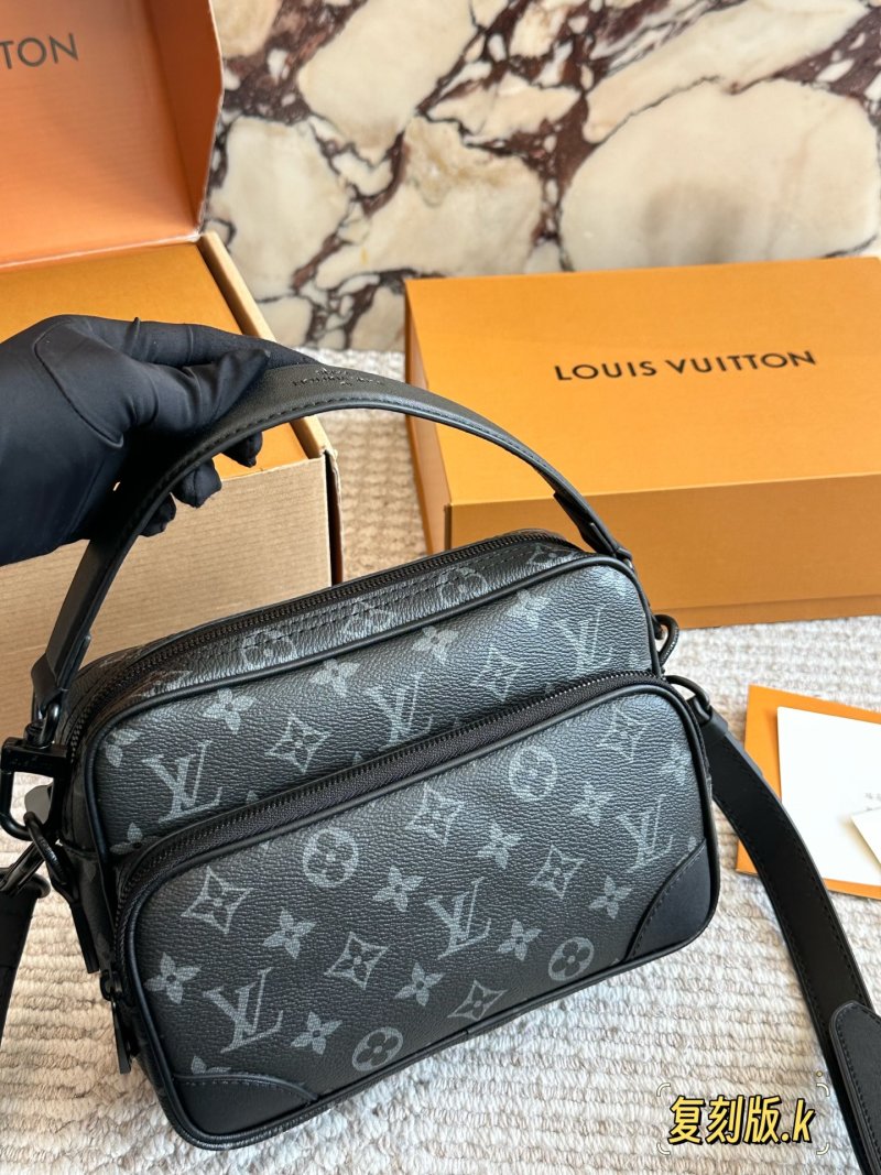 Louis Vuitton Monogram Canvas Messenger Bag Black view