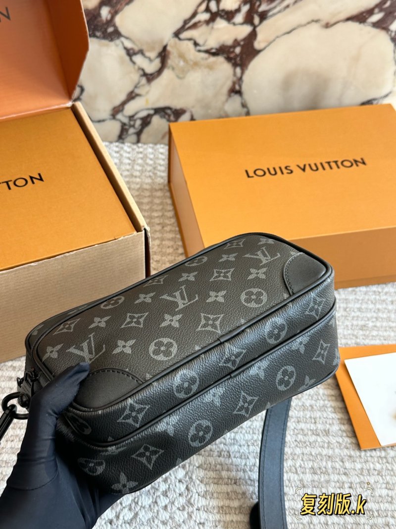 Louis Vuitton Monogram Canvas Messenger Bag Black view