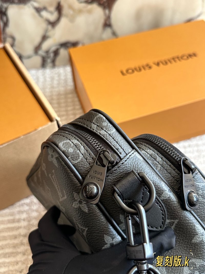 Louis Vuitton Monogram Canvas Messenger Bag Black view