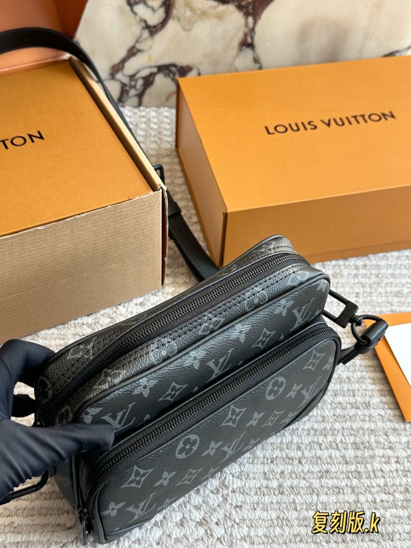 Louis Vuitton Monogram Canvas Messenger Bag Black view