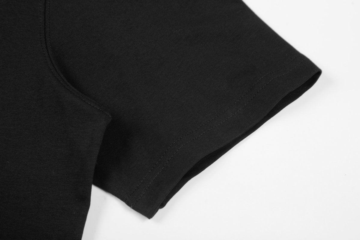 Ami Black Heart Logo Short Sleeve T-Shirt view
