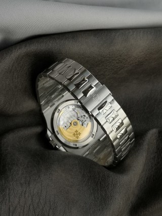 Patek Philippe Nautilus 5711/1A White Dial Steel Watch view 6