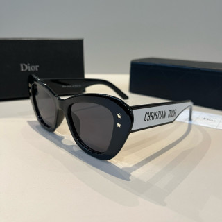 Dior DiorClub Cat-Eye Sunglasses Black view 3