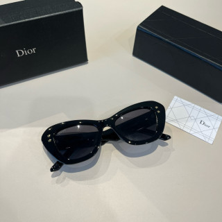Dior DiorClub Cat-Eye Sunglasses Black view 6