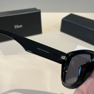 Dior DiorClub Cat-Eye Sunglasses Black view 10