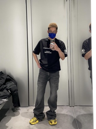 Balenciaga World Food Programme Black T-Shirt view 6